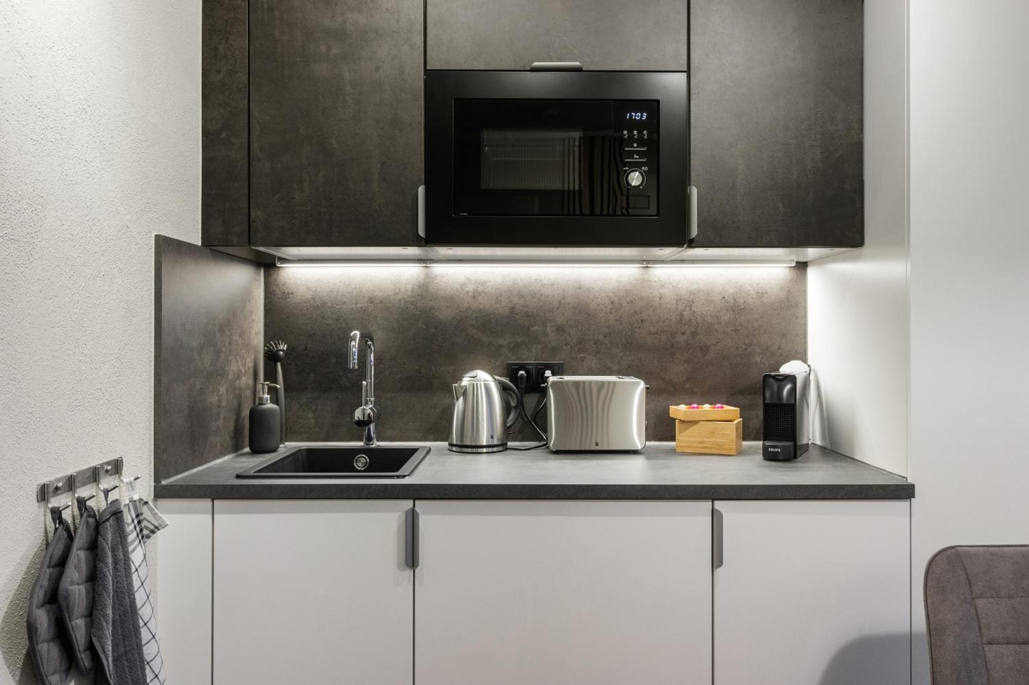 Appartement Fuer 1-2 - Wlan - Parkplatz - Homeoffice Kaiserslautern Exteriör bild